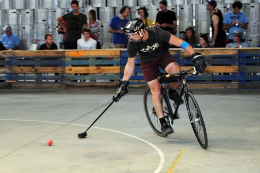 Un tournoi international de hardcourt bike-polo à Darwin le 23 et 24 septembre (WS/Rue89 Bordeaux)