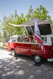 L'un des premiers food trucks implanté à Bordeaux, le flamboyant "El Taco Del Diablo" compte bien faire voyager les papilles des Bordelais jusqu'à la Californie. (DR)