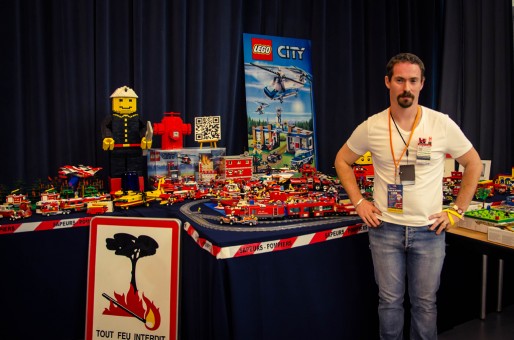 Christophe Cassutti, Afol qui "investit dans du Lego" (photo Vik & Co) Photo en une de l'article : Samsofy