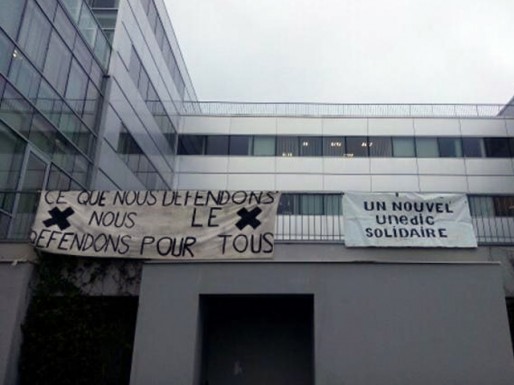 La banderole de la CIP Gironde déployée sur la façade des locaux de Pôle Emploi Rive droite (DR)