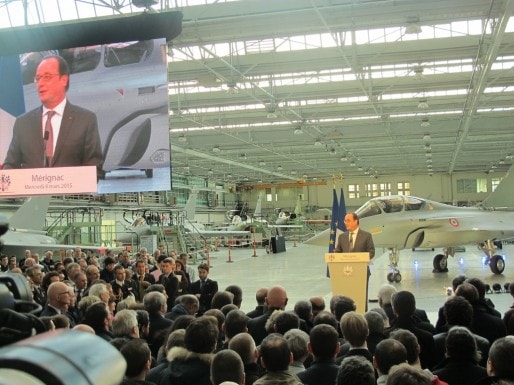 François Hollande s'est exprimé devant les salariés de l'usine Dassault à Mérignac (SB/Rue89 Bordeaux)