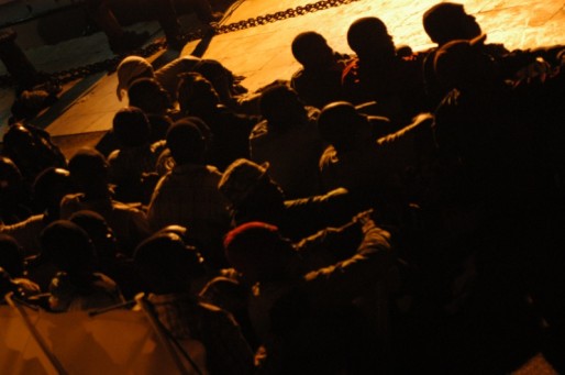 Migrants arrivant à Lampedusa (Sara Prestianni - Noborder Network/flickr/CC) 