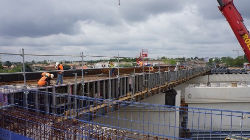 Le chantier du pont Beyerman, à Bruges, sur lequel passera le tram-train du Médoc (DR)
