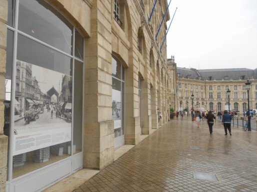 Le passé augmenté présente neuf photographies de Bordeaux datant du XXe siècle. (ML/Rue89 Bordeaux)