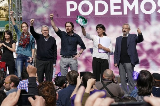 Meeting de Podemos en 2014 avec au centre son leader, ablo Iglesias (Cyberfrancis/flickr/CC)