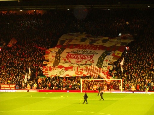 Le kop du stade d'Anfield, à Liverpool (Ben Sutherland/flick/CC)