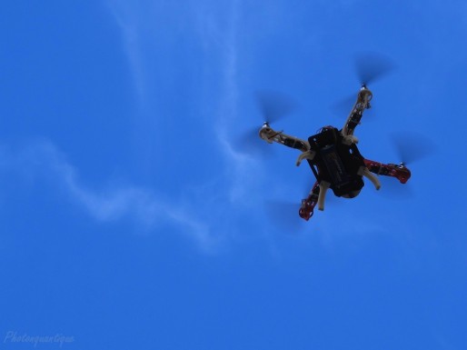 Drone en action ( PhOtOnQuAnTiQuE/flickr/CC) 