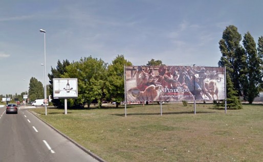 Affichage de 50 m2 et de 12 m2, à proximité de l’aéroport Bordeaux-Mérignac (Google Street)