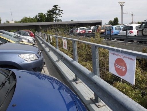 Au parking-relais de la Buttinière, 10 places sont réservés aux abonnés à Boogi (SB/Rue89 Bordeaux)