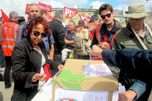 Pendant un mois, les syndicats appellent les Français à participer au vote sur la loi travail (AP/Rue89 Bordeaux)
