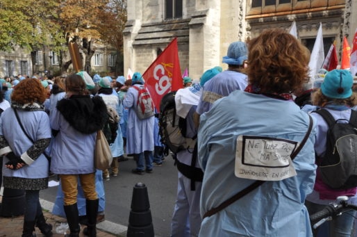 Rassemblement devant l'hôpital Saint-André (Xavier Ridon/Rue89 Bordeaux)