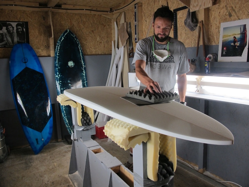 Artisans du surf, les shapers déferlent en Gironde