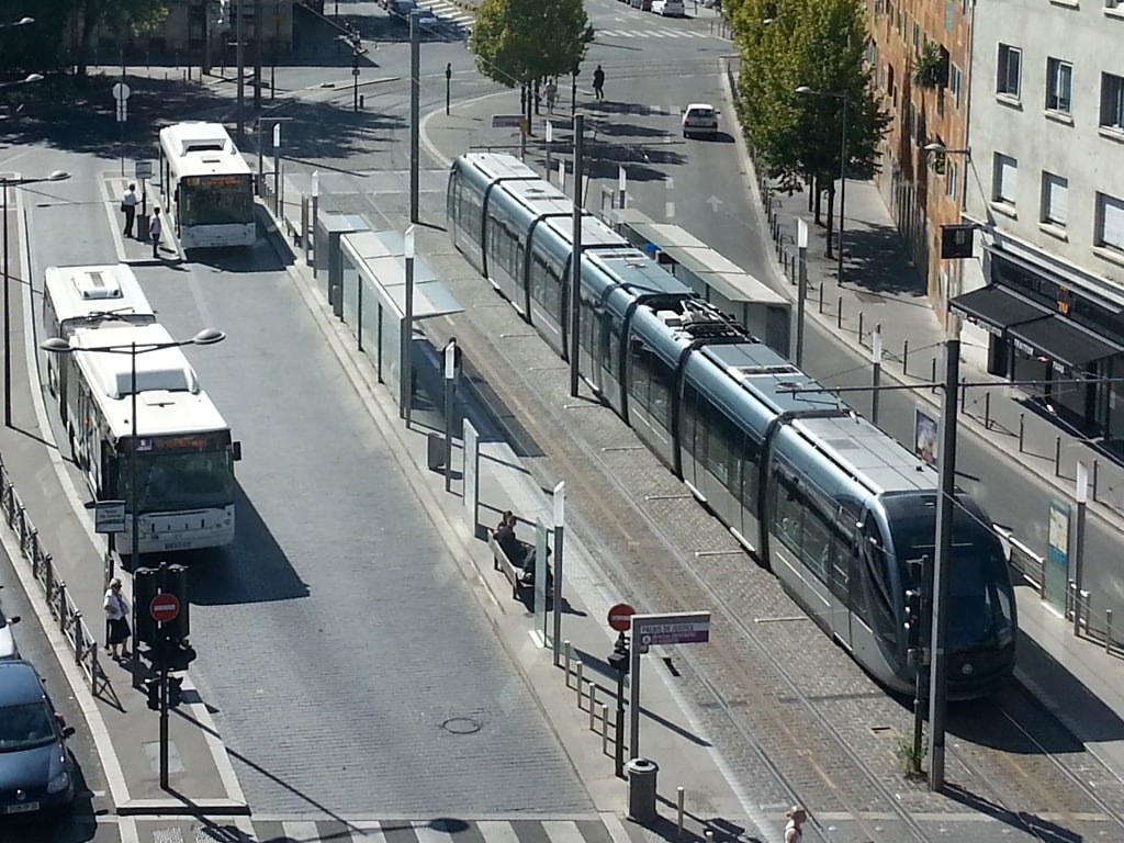 La tram D à Bordeaux et le tram-train du Médoc invalidés par le tribunal