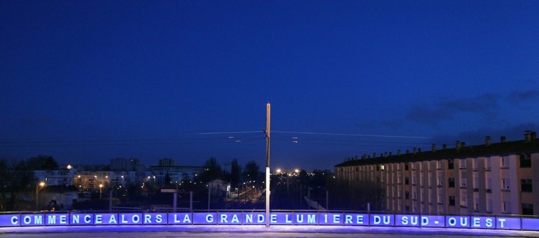 Un hommage de lumière aux ouvriers béglais