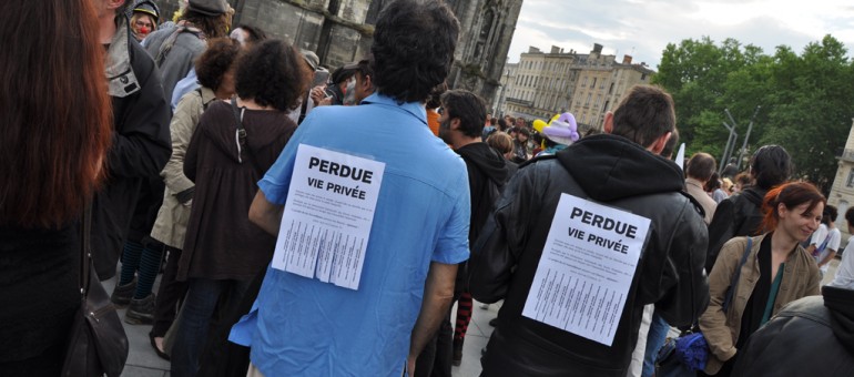 Loi renseignement : à Bordeaux, ses opposants font face