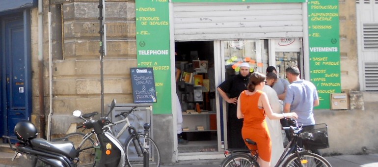 Une épicerie bordelaise met le bazar dans la mixité