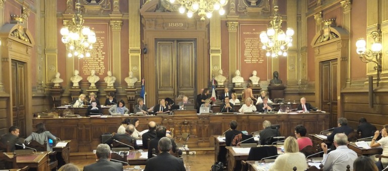 Alain Juppé accusé de « dissimuler » l’endettement de Bordeaux