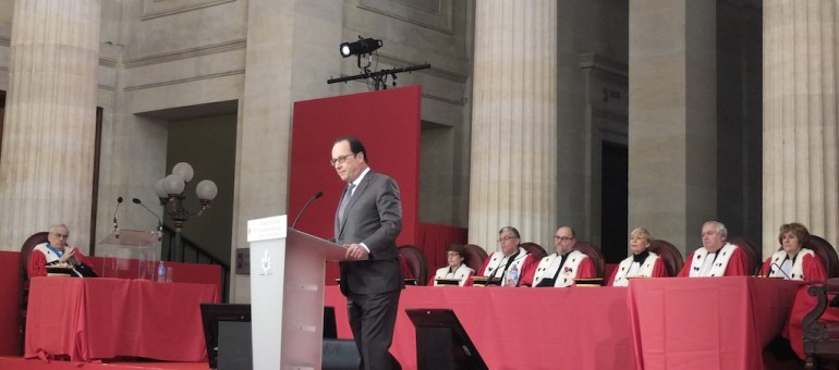 Hollande justifie sa réforme pénale devant l’ENM