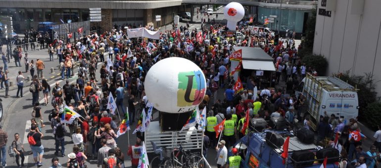 Loi Travail : une manif entre votations et coups de bâtons