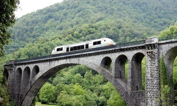 TER Pau-Canfranc : Somport et pas sans reproche
