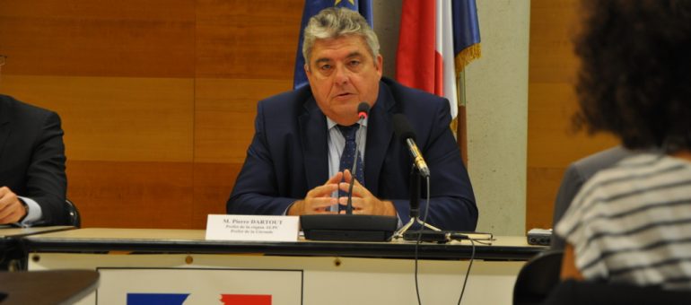 Le préfet de Gironde loue la déontologie de la police en manif