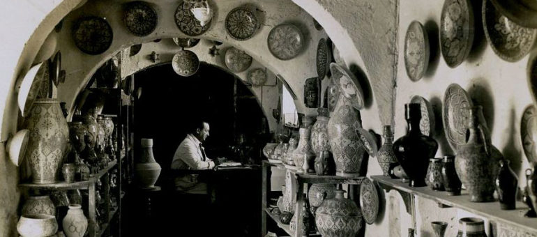 Il chine à Bordeaux une page du patrimoine marocain