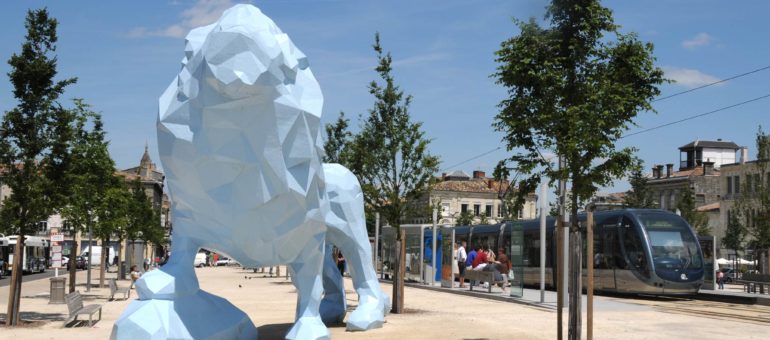 Xavier Veilhan, à propos du Lion bleu : « faire une œuvre qui puisse “prendre” »