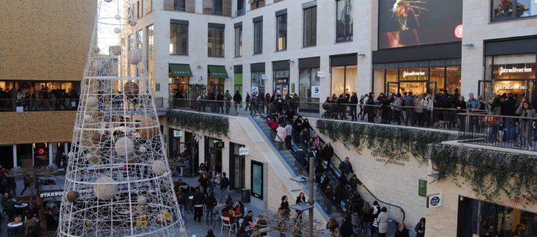 Pour les courses de Noël, Bordeaux annule un dimanche sans voiture