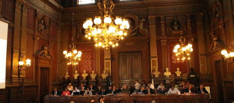 Combien gagnent les élus locaux de Bordeaux ?