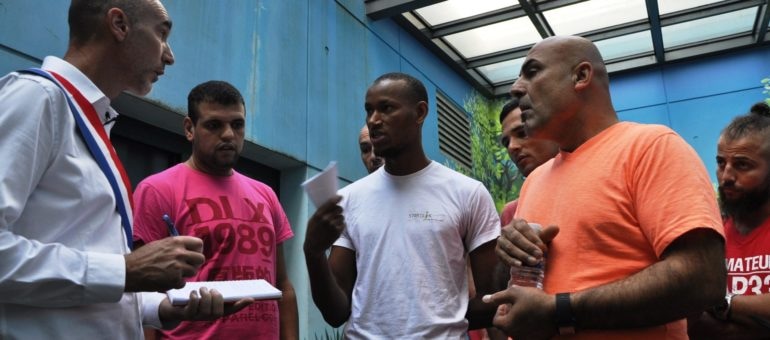Le député Prud’homme rencontre les migrants « enfermés » à Bordeaux