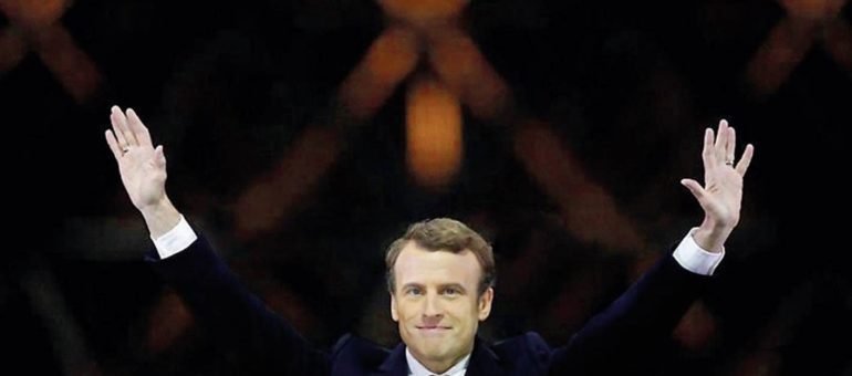 Harold Bernat critique « l’avènement Macron » et « la simulation politique »