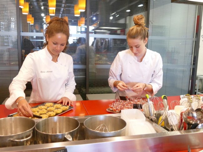 Manger sainement tout en se régalant, c'est possible grâce aux ateliers de Jeanne et Sophie, deux diététiciennes bordelaises.