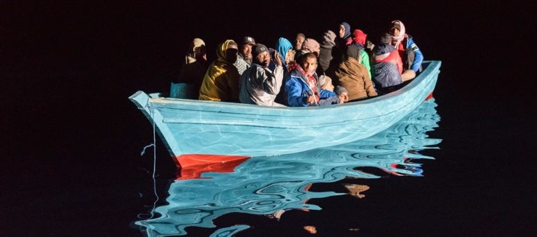 L’Aquarius, bateau de SOS Méditerranée, une parenthèse dans la vie des rescapés
