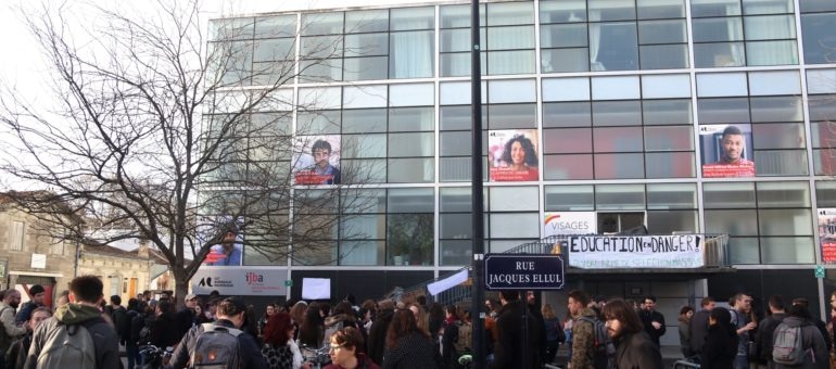 Université Bordeaux-Montaigne : l’IUT est bloqué, la présidente dénonce la sélection