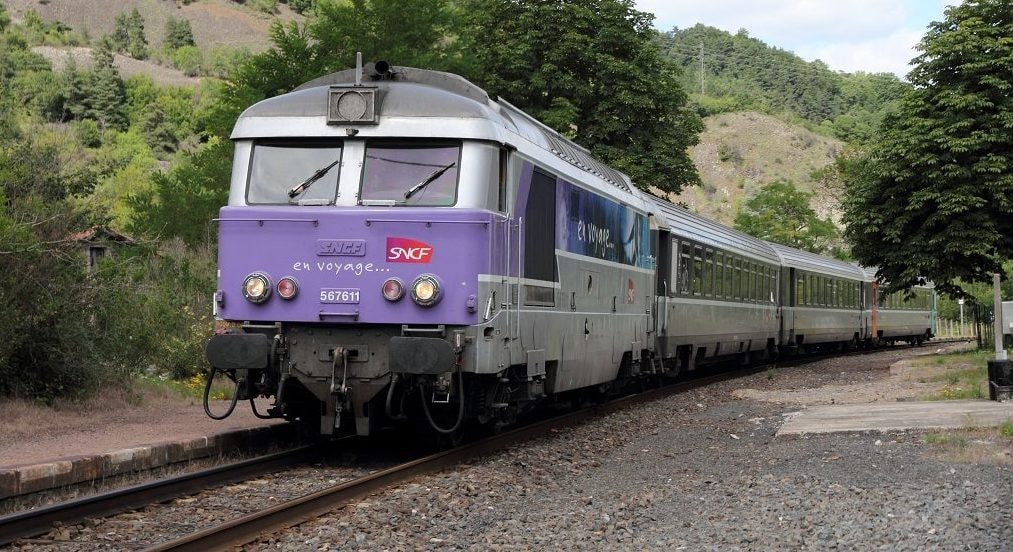 Les locomotives diesel BB 67400 quittent Bordeaux pour un aller simple