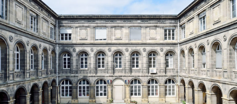 En juillet à Bordeaux, passez vos week-ends au commissariat !