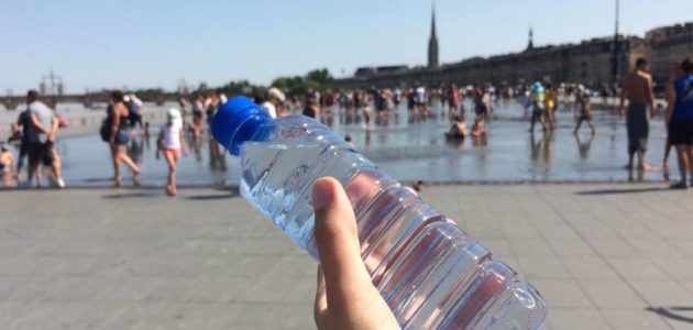 Canicule : où boire de l’eau à Bordeaux, et à quels prix ?