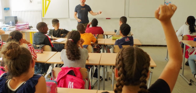 Téléphones portables interdits au collège, la réforme qui sonne creux