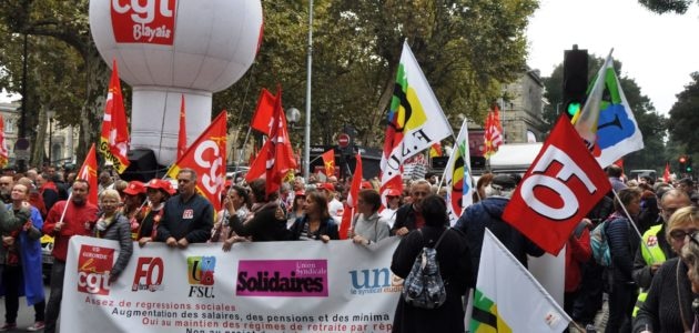 Du Aznavour, un Gaulois et 5000 manifestants contre la « casse sociale » à Bordeaux