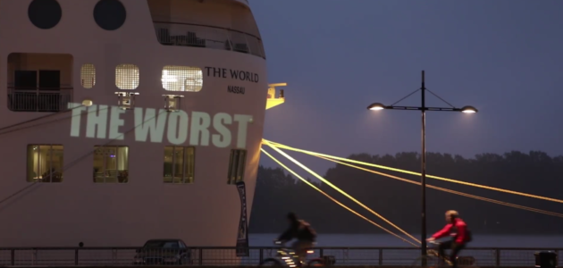 A Bordeaux, le paquebot The World rebaptisé The Worst par Olivier Crouzel