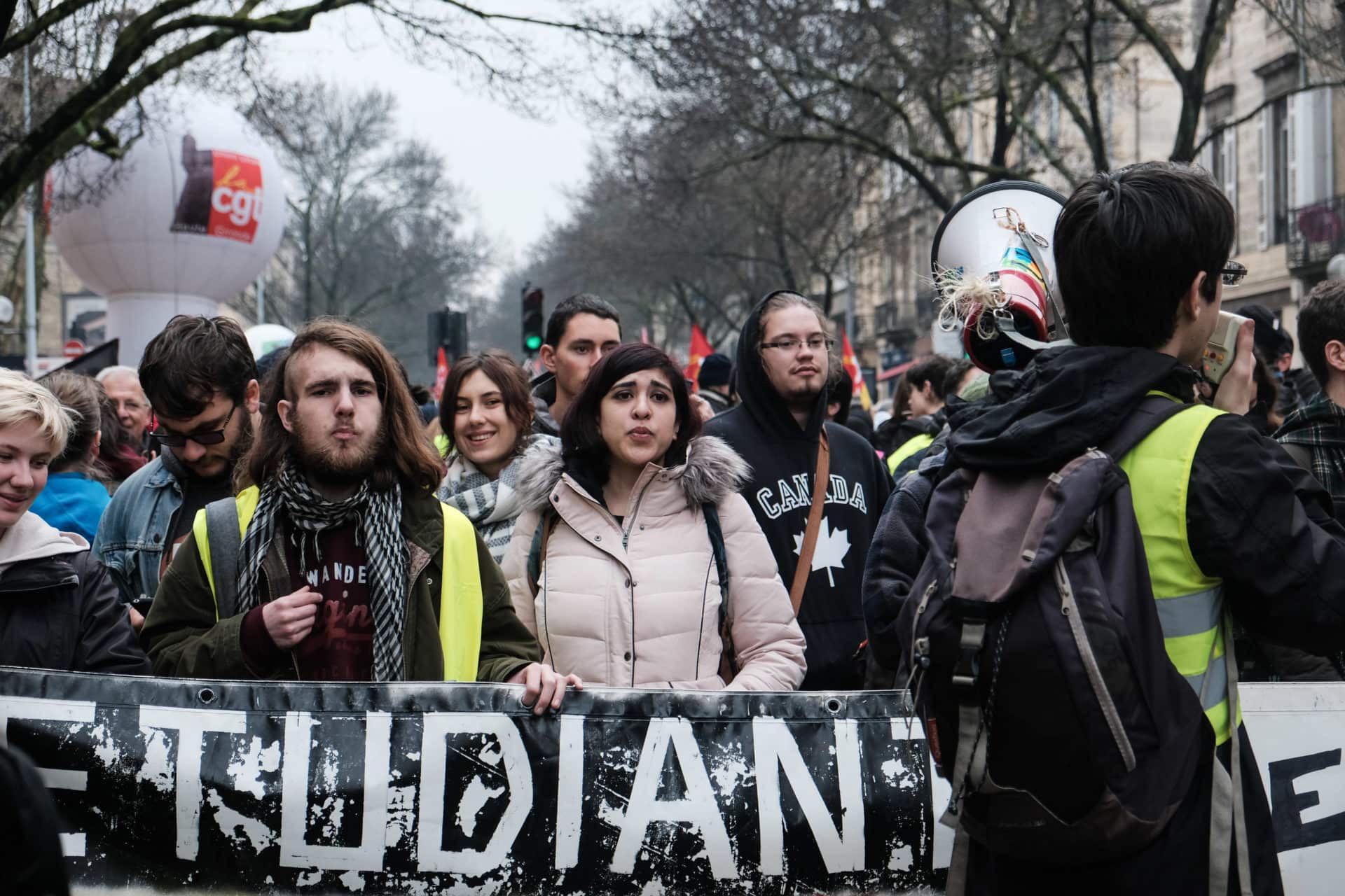 Etudiants, syndicalistes et Gilets jaunes ont manifesté par milliers à Bordeaux
