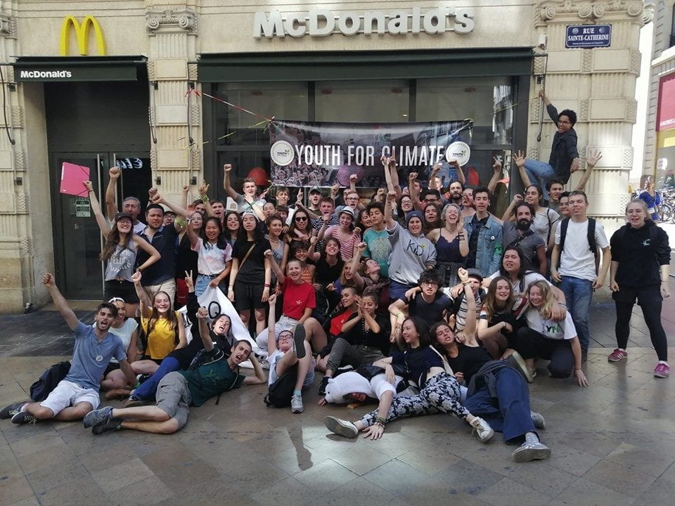 Les Jeunes pour le climat se mobilisent à Bordeaux avant de bloquer un MacDonald’s