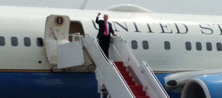 L’accueil courtois à Trump du maire de Bordeaux et du Front de libération bordeluche