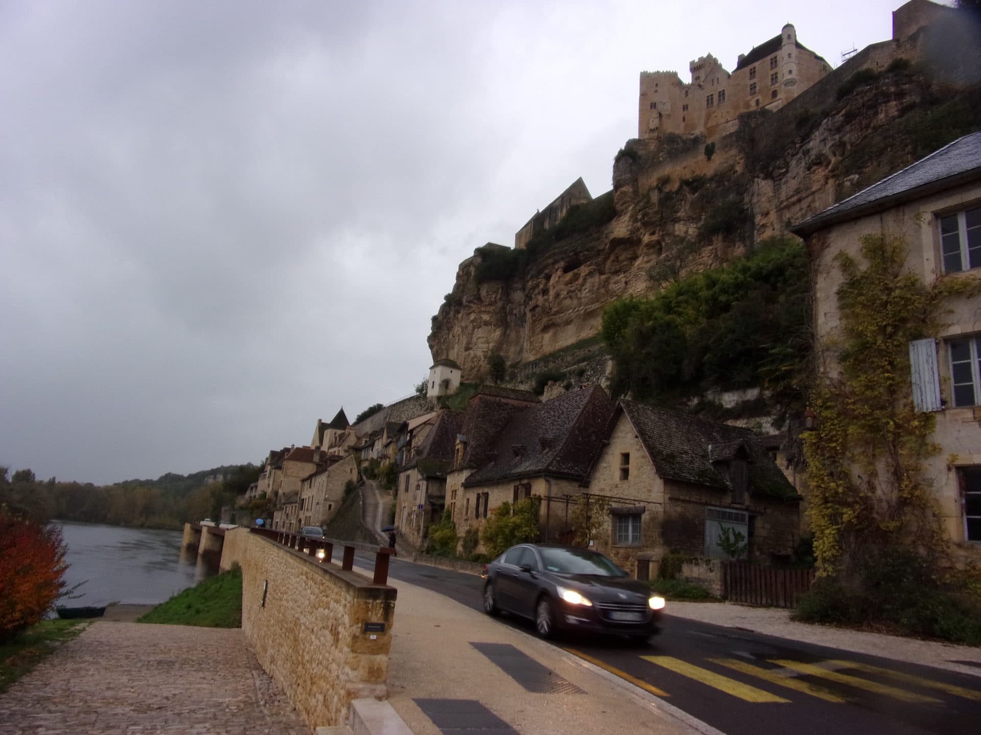 Déviation de Beynac : la Dordogne sommée d’arrêter les frais