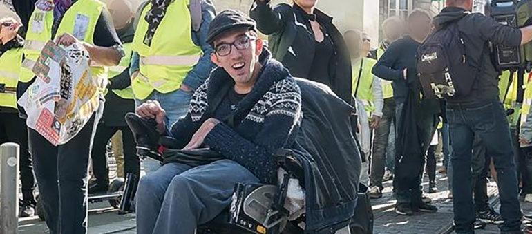 Alexandre Ribeiro, handicapé physique, brigue le fauteuil de maire à Cenon