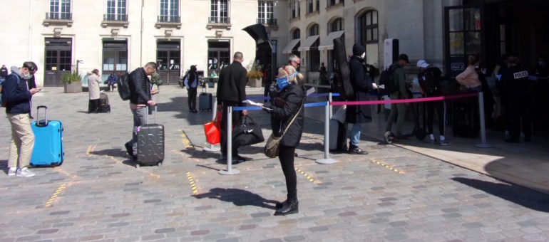 La course aux masques barrières s’accélère en Nouvelle-Aquitaine
