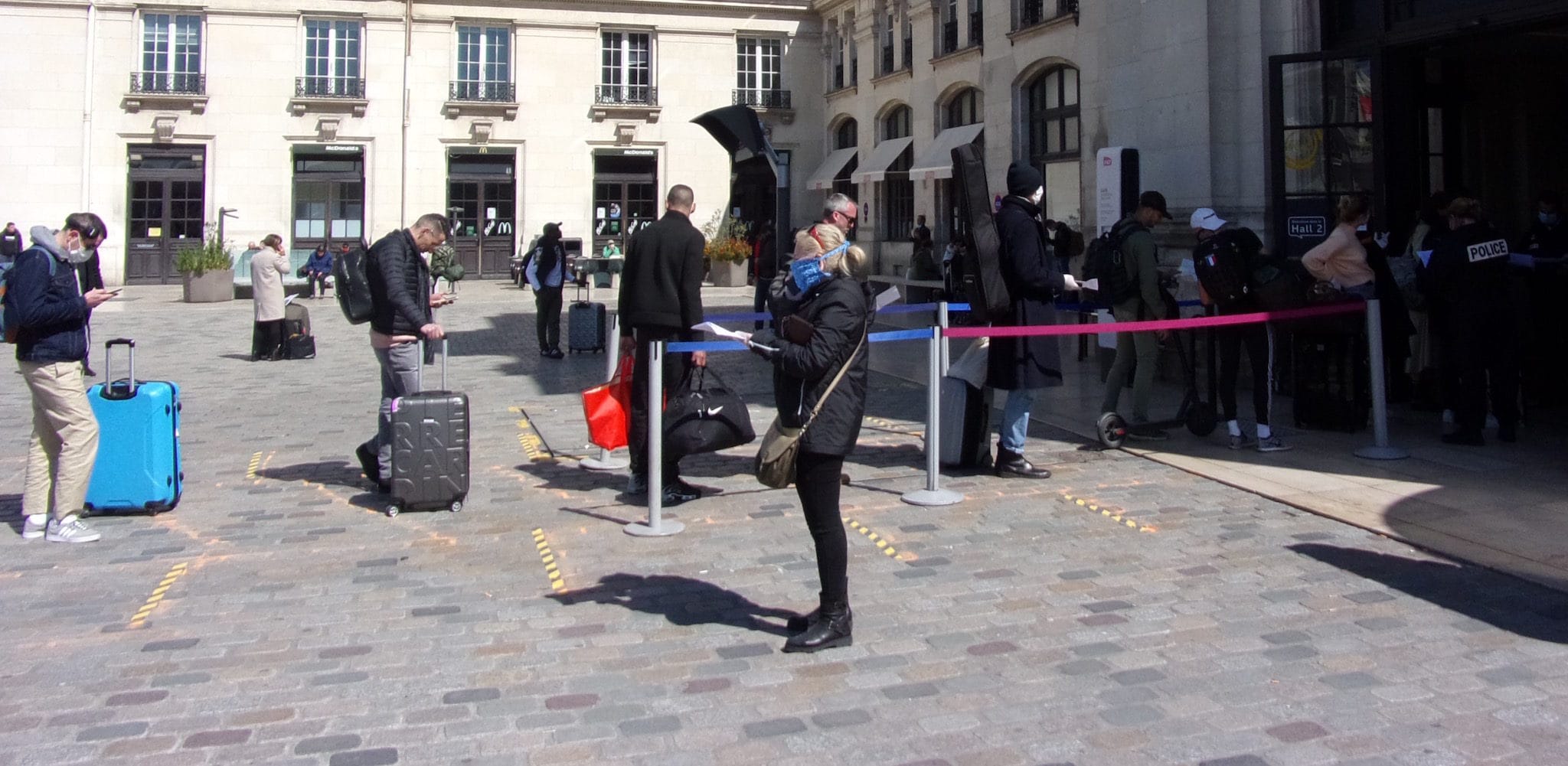 La course aux masques barrières s’accélère en Nouvelle-Aquitaine