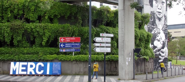 Mobilise Le Personnel De L Hopital De Bordeaux Veut Plus Que De La Charite