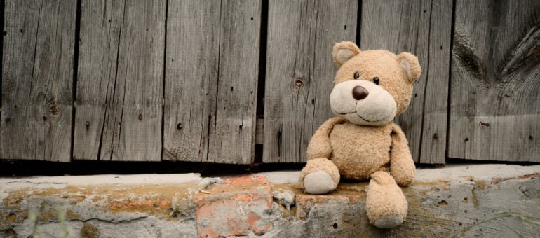 Confinée avec le souvenir douloureux de la mort de ma fille chez sa nounou