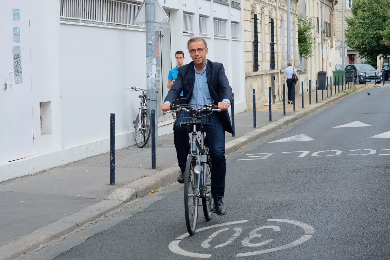 Pierre Hurmic veut d’abord « rééquilibrer la place de la voiture » à Bordeaux